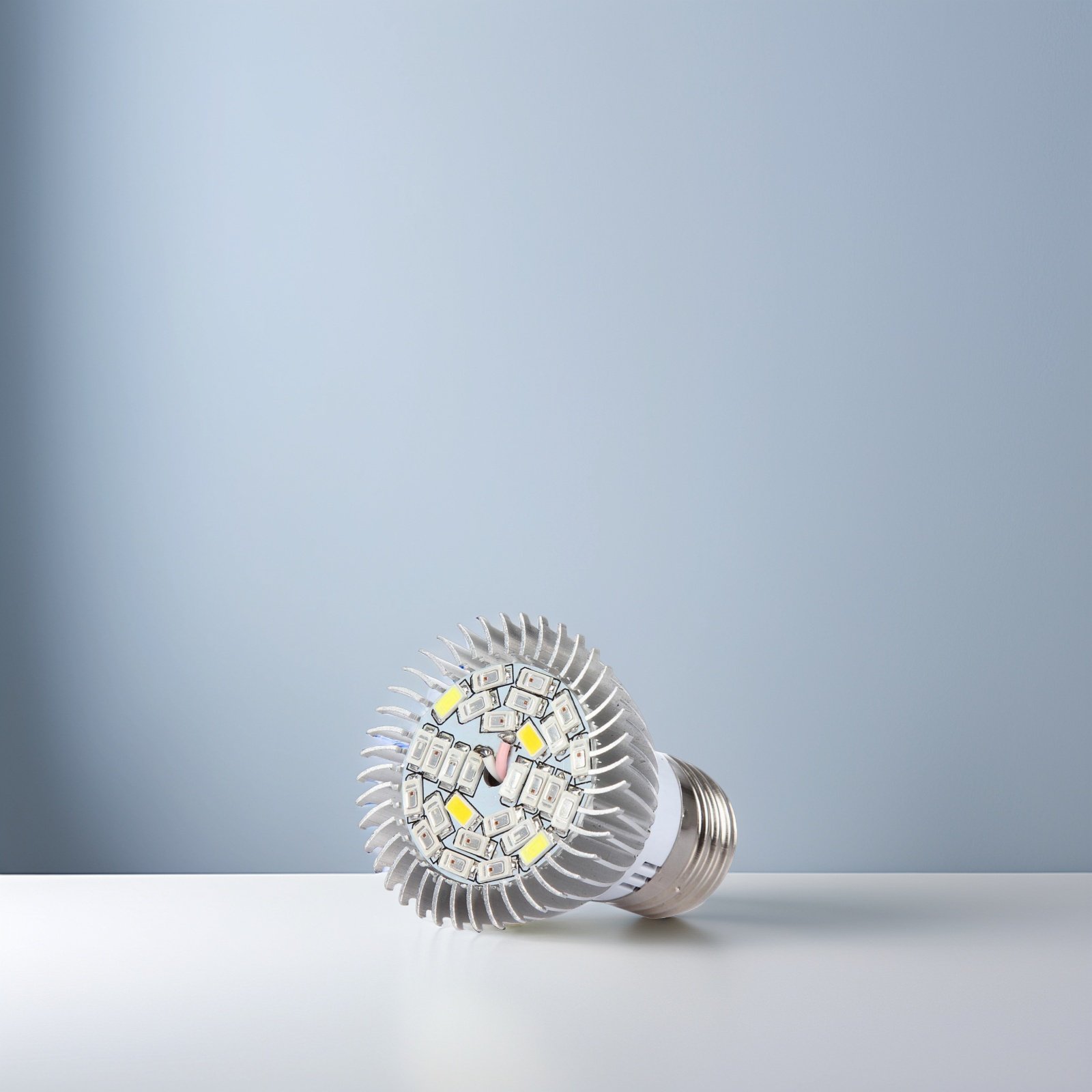 Plant Grow Light Full Spectrum - Lampa LED do wzrostu roślin, pełne